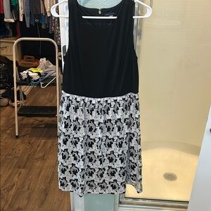 Tommy Hilfiger Black and White Patterned Midi Dress